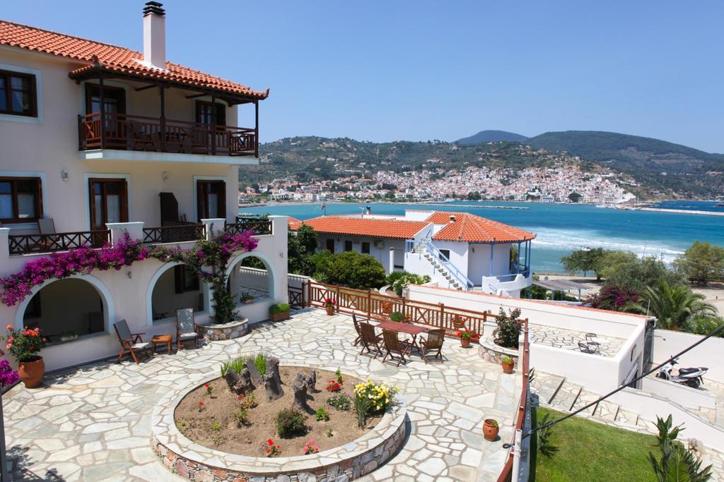 Pleoussa Studio&Apartments Skopelos Extérieur photo