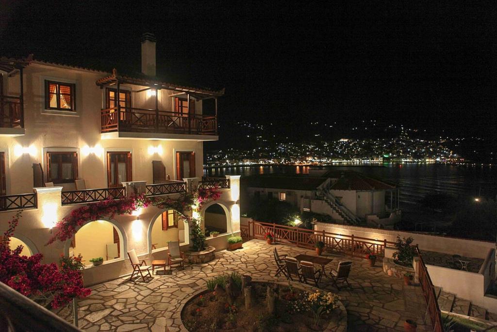 Pleoussa Studio&Apartments Skopelos Extérieur photo