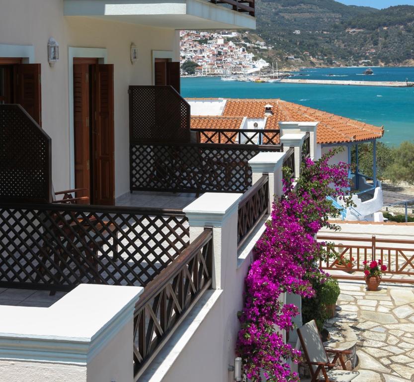 Pleoussa Studio&Apartments Skopelos Extérieur photo