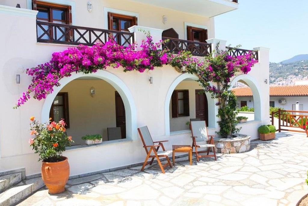 Pleoussa Studio&Apartments Skopelos Extérieur photo