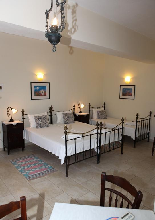 Pleoussa Studio&Apartments Skopelos Extérieur photo
