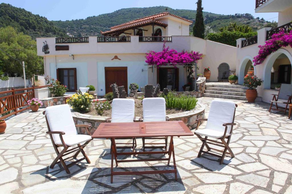 Pleoussa Studio&Apartments Skopelos Extérieur photo